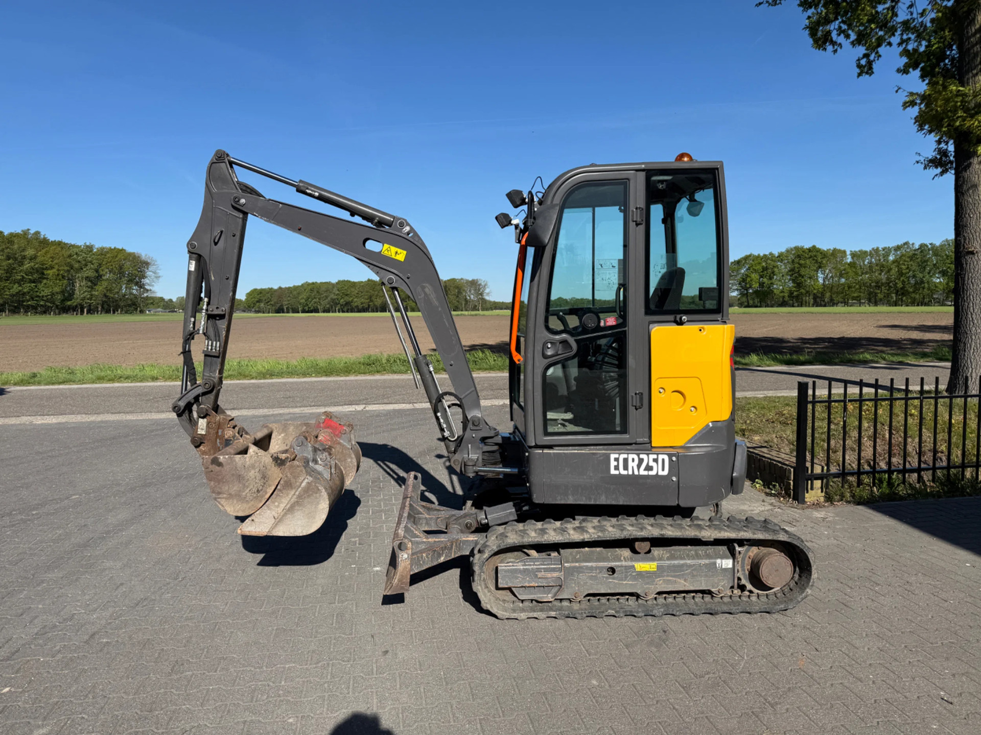 Volvo ECR25D